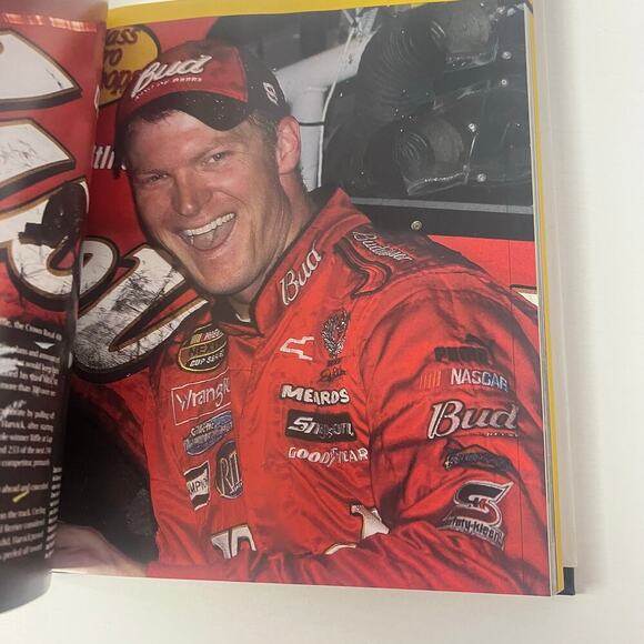 2006 NASCAR Nextel Cup Series Chronicle Book - Picture 3 of 7